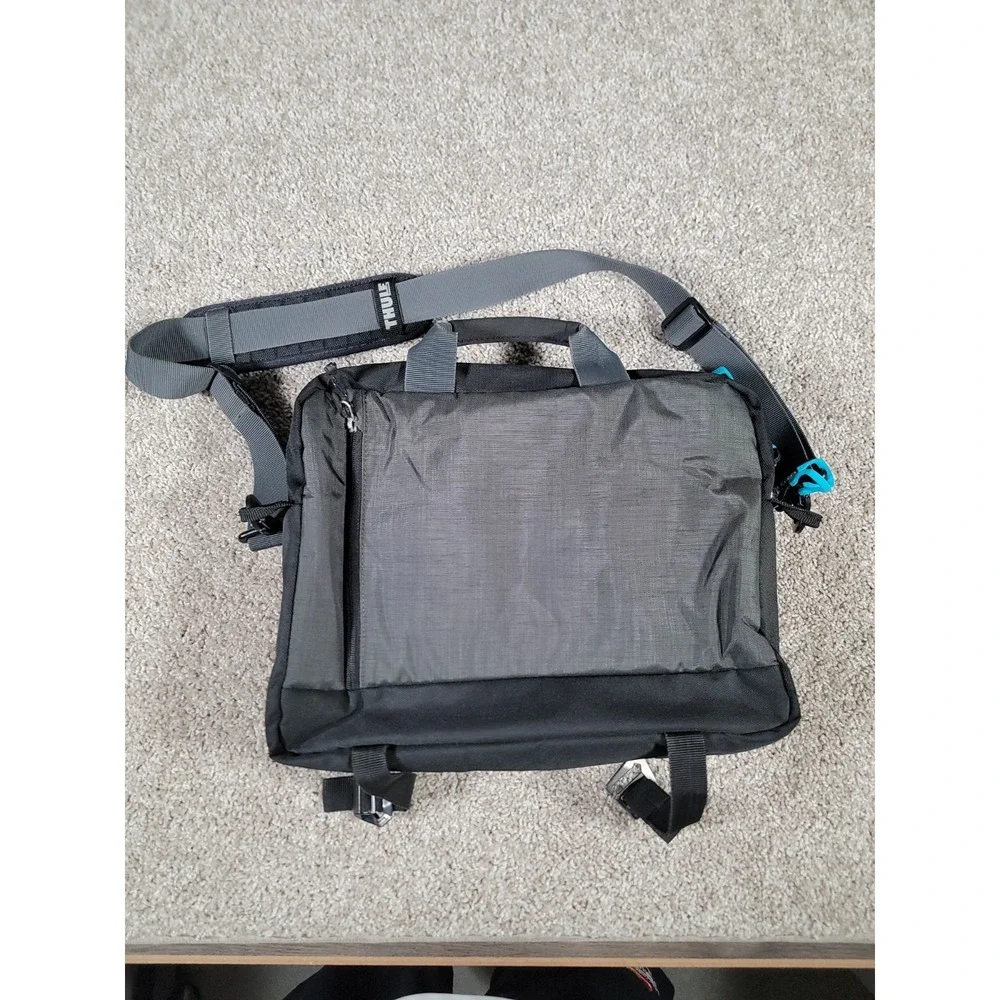 Thule Sweden Messenger Bag Padded Transit Work Crossbody Laptop Gray Cargo Strap
